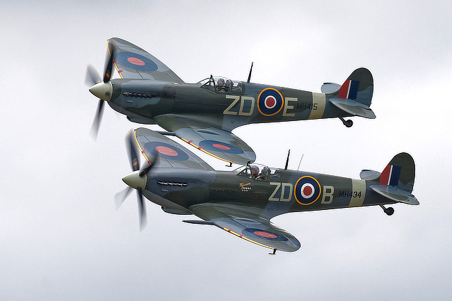 Spitfires MH434 and MH415
